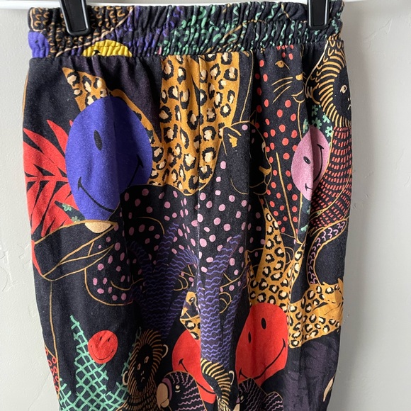 Farm Rio X Smiley Pop Jungle Smiley® Sweatpants - Picture 12 of 15